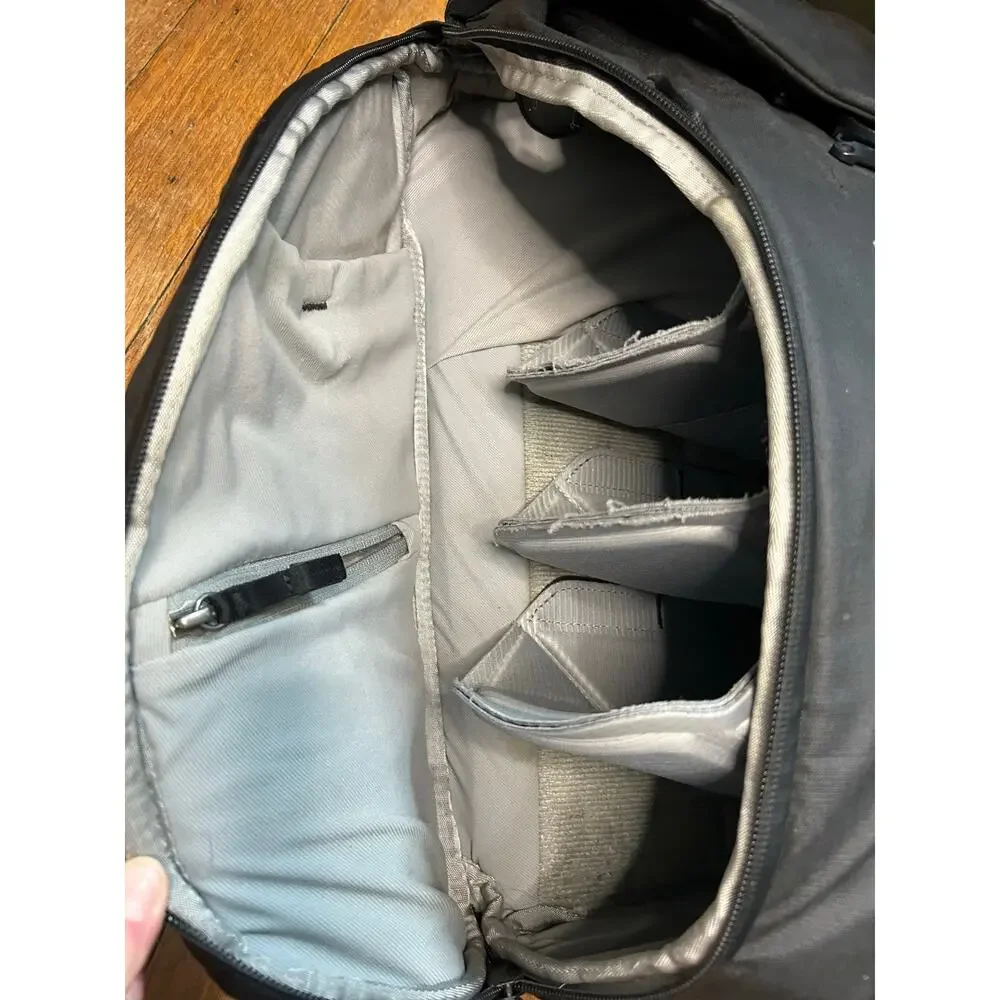 Peak Design Everyday Backpack 20L Black Pre-Owned 3 FlexFold dividers